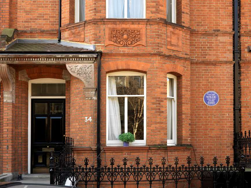 Tite Street, 34, em Kensington, Londres. Onde Oscar Wilde viveu com sua esposa e filhos até o julgamento por pederastias em  1895(Crédito: Historic England)