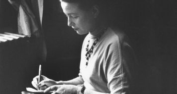 Simone de Beauvoir, Paris, 1948 (Foto Gisèle Freund / Reprodução)