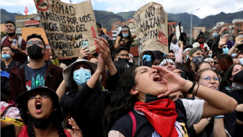 Quem são e o que querem os jovens que ocupam as ruas da Colômbia